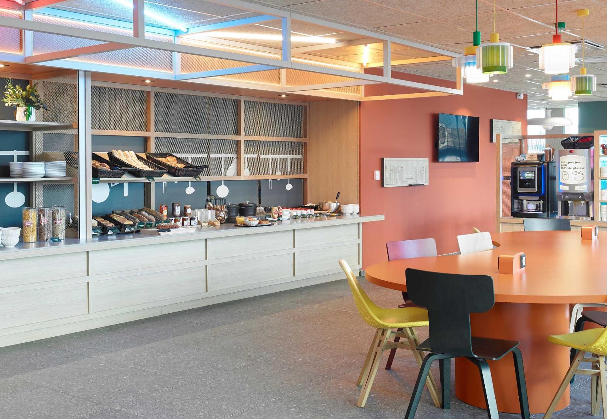 B&B Hotel Marne-La-Vallee Val D'Europe Сери Екстериор снимка